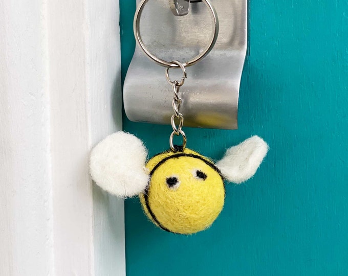 Felt Bumble Bee Keyring - Felt Key Fob - Bee Key Chain - Bumble Bee ...
