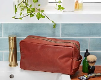 Personalised Leather Wash Bag - Men's Leather Toiletry Bag - Custom Groomsmen Gift - Leather Washbag - Wedding Gift - Travel Wash Bag