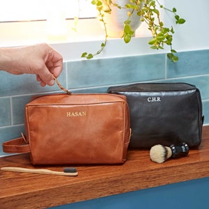 Trousse de toilette personnalisée en cuir marron et noir - Trousse de toilette en cuir pour homme - Cadeau personnalisé pour garçon d'honneur - Trousse de toilette en cuir - Kit Dopp homme