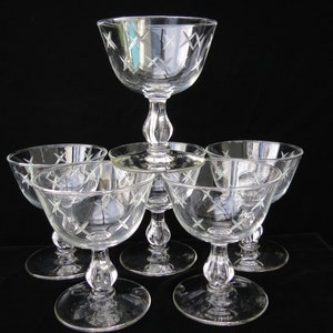 Mid Century Set of 6 Etched Starburst Cocktail Glass, Mint Condition. Modern Retro