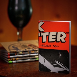 Upcycled Pocket Notebook with Beer Carton Cover: Blackstone - Dark Matter, journal fait main respectueux de l'environnement