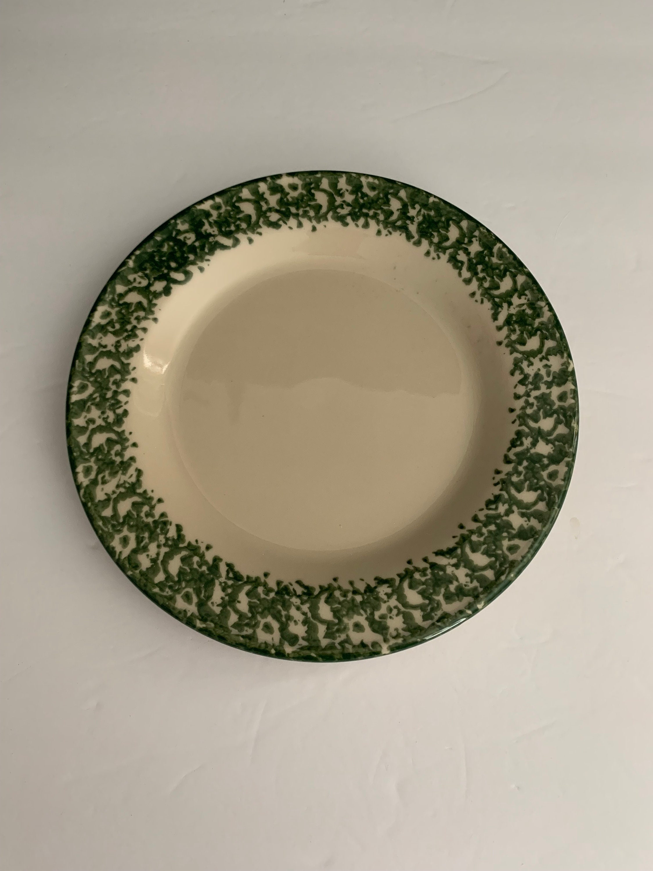 9 3/4 Roseville Ohio Sponge Paint Plate, Dinner Plate, Green