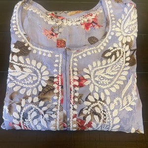 Embroidered Lucknow Floral Chikankari Kurti