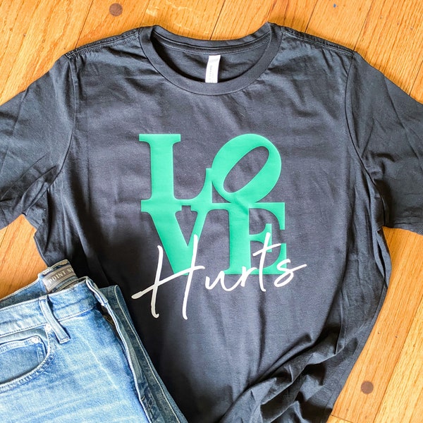 Philadelphia Eagles Love Hurts T-shirt