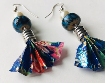 Fächer Ohrringe, orientalische Ohrringe, Fächer, blau, Origami Ohrringe, Hippie, Boho Ohrringe, ethnische Ohrringe, handgemachte Ohrringe, Holzperlen, recycelt