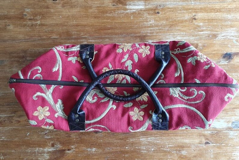 Duffel bag Travelbag carry-on baggage Handmade Vintage Tapestry /& Repurposed Leather Carpet bag Weekend bag Overnight handluggage