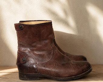 Vintage FRYE Leather Short Boots Size 8 Brown Cowboy Cowgirl Western Wear