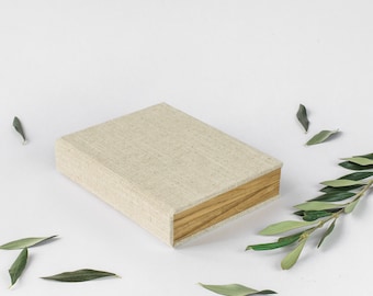 Personalized wooden linen photo box / Natural