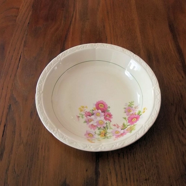 Salem China, 8-1/2" Serving or Soup Bowl, Floral, Vintage