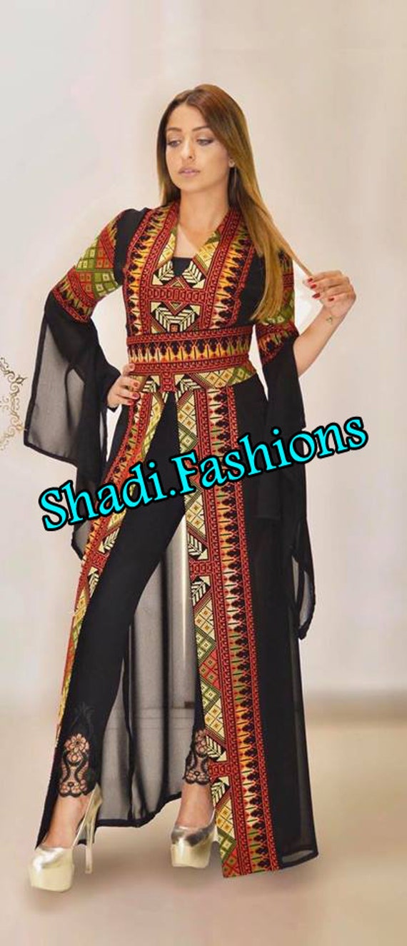 traditional arabic dress female