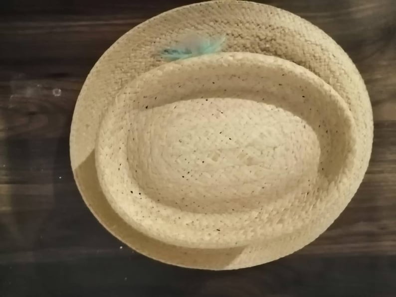 Vintage Men/'s Straw Panama Hat with Small Blue Feather.