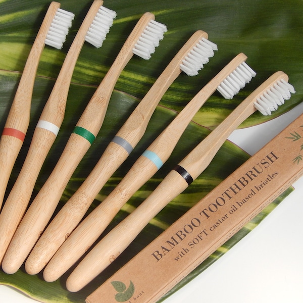 Brosses à dents en bambou 100 % matières végétales / Poils d'huile de ricin / Doux / Manche en bois / Design ergonomique / Naturel / Zéro déchet / Végétalien