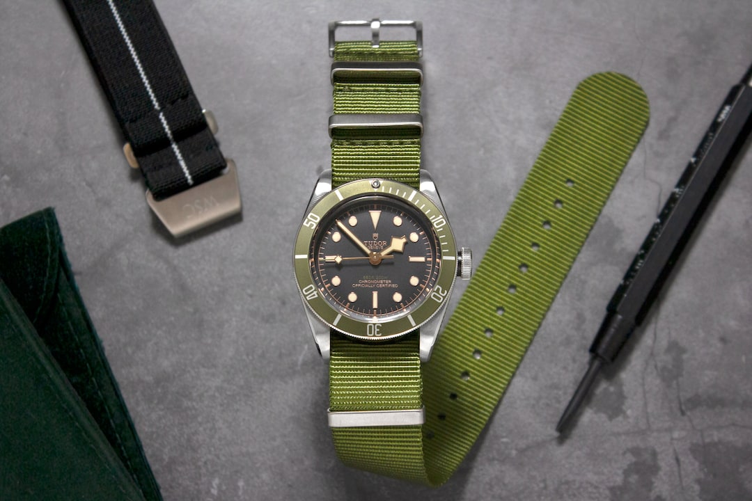 Correa de reloj tubular verde cazador tradicional, verde (20 mm y 22 mm)  México