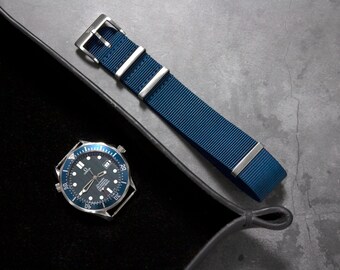 Correa tubular tradicional para reloj en color ultramar, azul (20