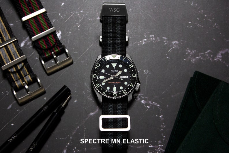 Collection Premium Bond Mourir sans délai, Spectre, doigt d'or, bracelets de montre 20 mm et 22 mm Spectre MN Elastic
