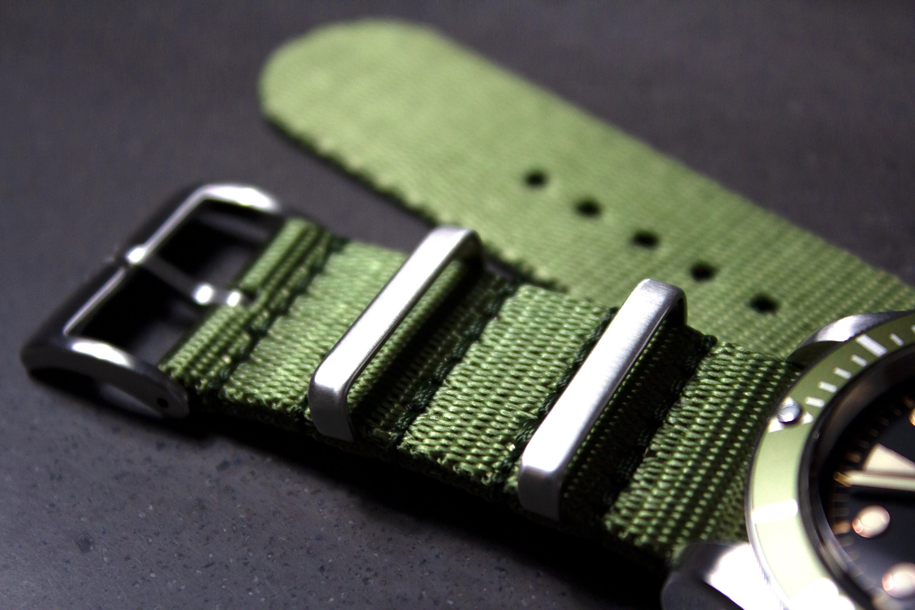 Cinturino NATO in nylon classico - Nero - Archer Watch Straps