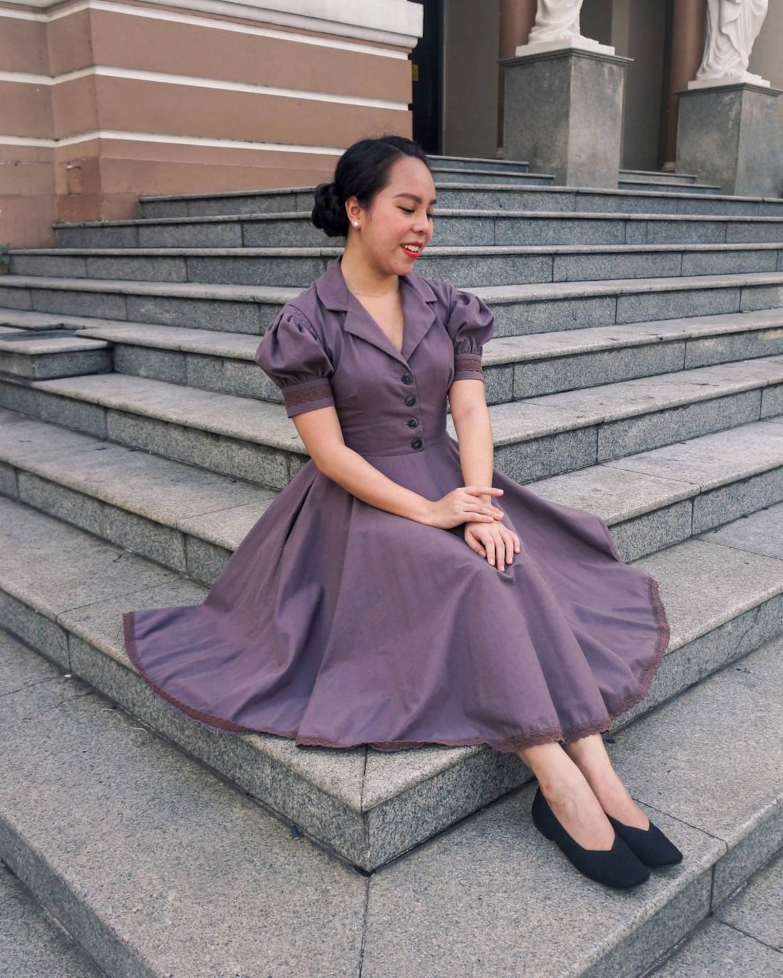 1940s Fashion Advice for Tall Women     Cottagecore dark lavender linen dress with short puff sleeves for summer full circle twirl skirt and sustanaibility positive linen lace $213.00 AT vintagedancer.com