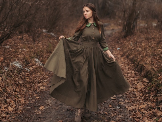 green emerald velvet dress Floral Green Witch Dress green floral Cottagecore Dress vintage floral