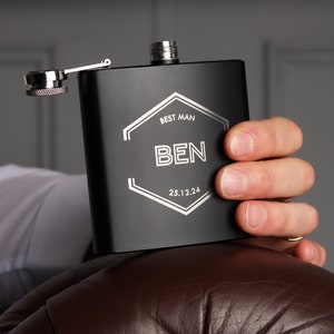Padre de la novia PADRES DE NOVIOS Regalos Frascos de cadera negros mate personalizados Fichas de boda