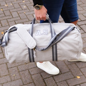 Vintage personalisierte graue Canvas Wochenend-Reisetasche, perfekte Geschenkidee für ihn dieses Weihnachten, Geburtstag oder Vatertag