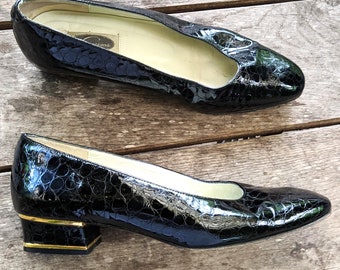 Black heels low pumps croc embossed patent leather Size 39 EU/ 6 UK/ 8.5 US