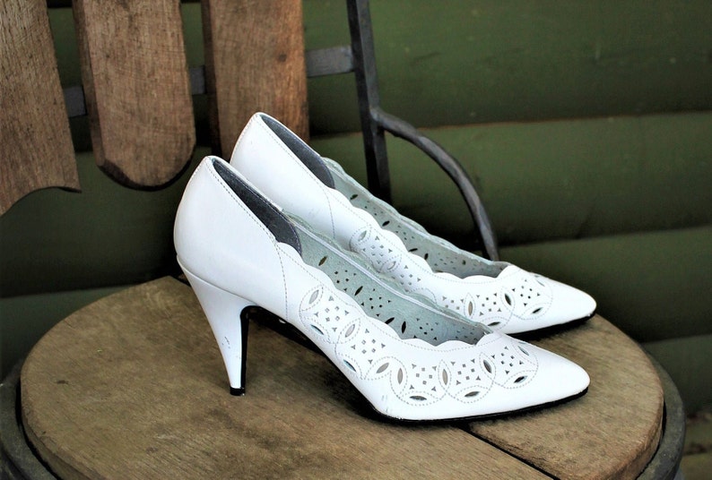 White vintage shoes heels women wedding 