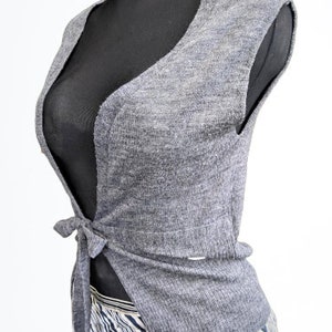 Vintage vest wool grey women with belt Size S M
