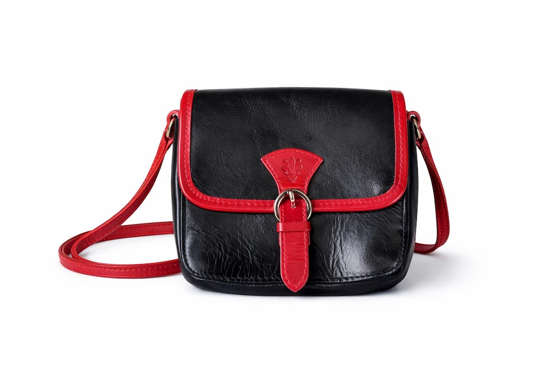 Vintage Black Red Mini Crossbody Bag Messenger Purse Leather  display picture 2