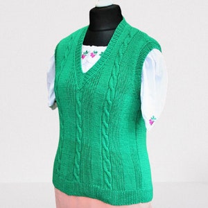 Vest green vintage hand knitted wool sweater sleevless unisex size M