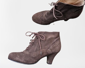 brown suede leather shoes boots women medium heels oxfords vintage laced small size 36 EU/ 3.5 UK/ 6 US