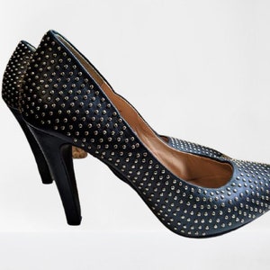 Black pumps high heels shoes women with rivets leather vintage Size 37 EU/ 4 UK/ 6.5 US Bruno Premi