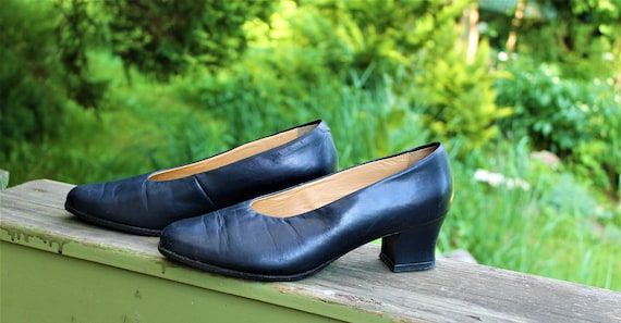 clarks blue pumps