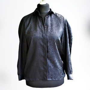 Schwarze Vintage Bluse Shirt Knopf unten 1980er Jahre Frauen lange Ärmel Geschenk für sie Größe S 34