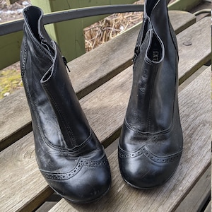 Black vintage shoes women heels leather oxford Size 40 EU/ 9 US/ 6.5 UK
