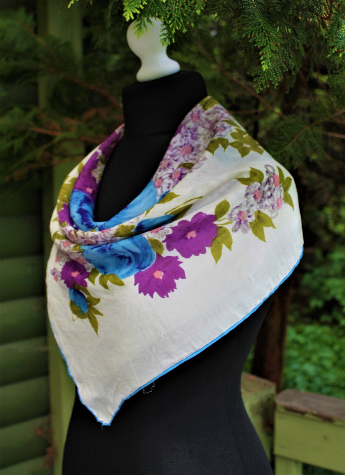 Vintage silk scarf white blue purple floral gift for her, foto 4 di 5