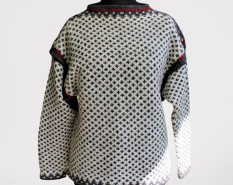 Vintage norvegian wool white grey handknit sweater pullover unisex warm gift Christmas size L