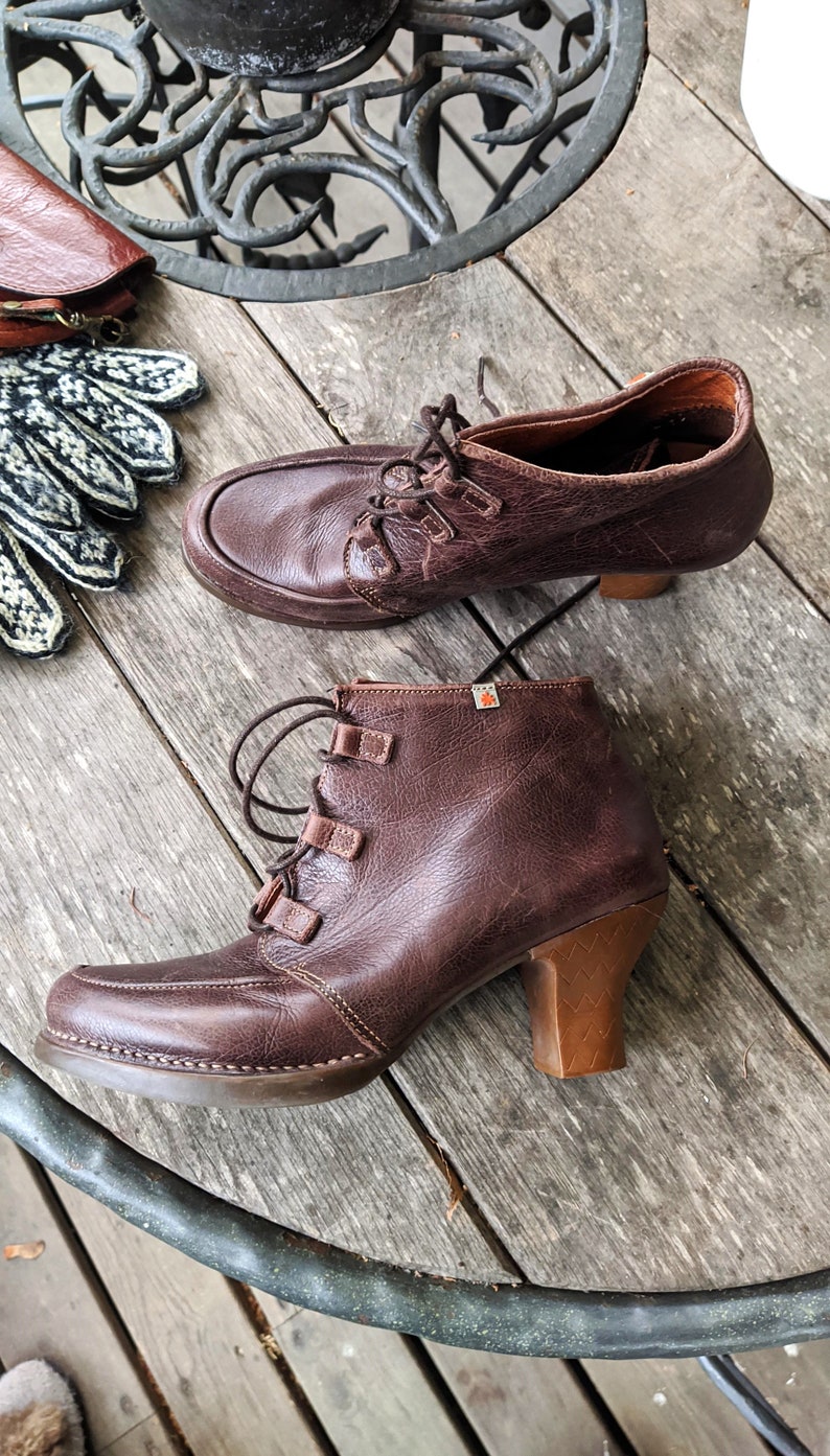Brown vintage shoes ankle boots medium heels leather women laced ART Size 40 EU/ 9 US/ 6,5 Uk image 3