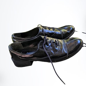Black patent leather shoes men women unisex vintage with lace Size 41 EU/ 7 UK/9.5 US
