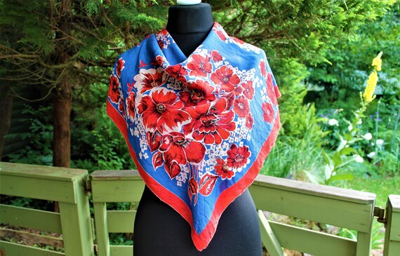 Foulard Roses vintage . Foulard léger . Rouge sur noir. Cadeau pour elle. 35 x 35 . Couverture