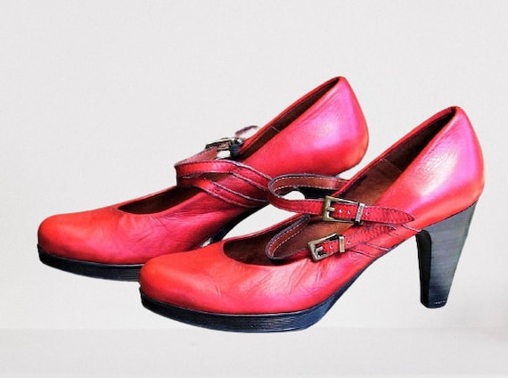 Buy Red Women Vintage Leather Heels Hispanitas Online in India - Etsy