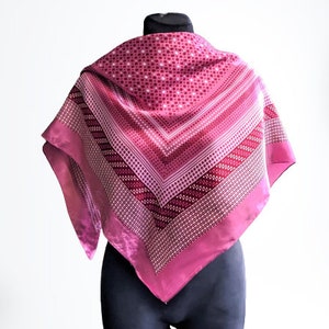 Écharpe en satin rose femmes vintage cadeau de Noël pour elle