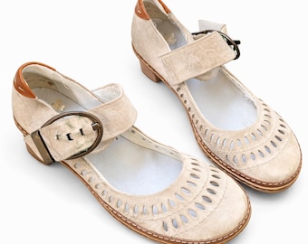 Vintage Schuhe Sandalen Pumps Frauen beige Leder braun Rieker low heels bequem Gr. 39 EU/ 8.5 US/ 6 UK