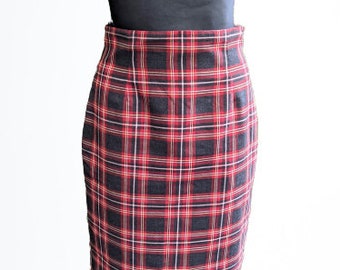 Vintage skirt red black plaid women Size 40 EU/ M L