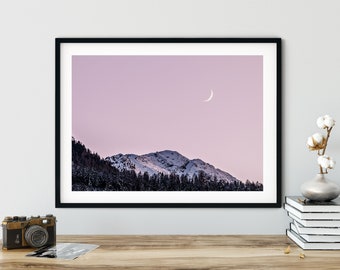 Fotografie Sichelmond im Gebirge (Alpen), Naturfotografie, 13x18 cm, 21x30 cm, 30x40 cm