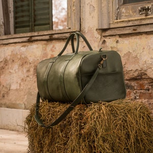 Weekender Bag, XL size, genuine leather bag, Duffel Leather Bag, Cabin bag, Vegetable Tanned bag, XXL, Green Leather image 5