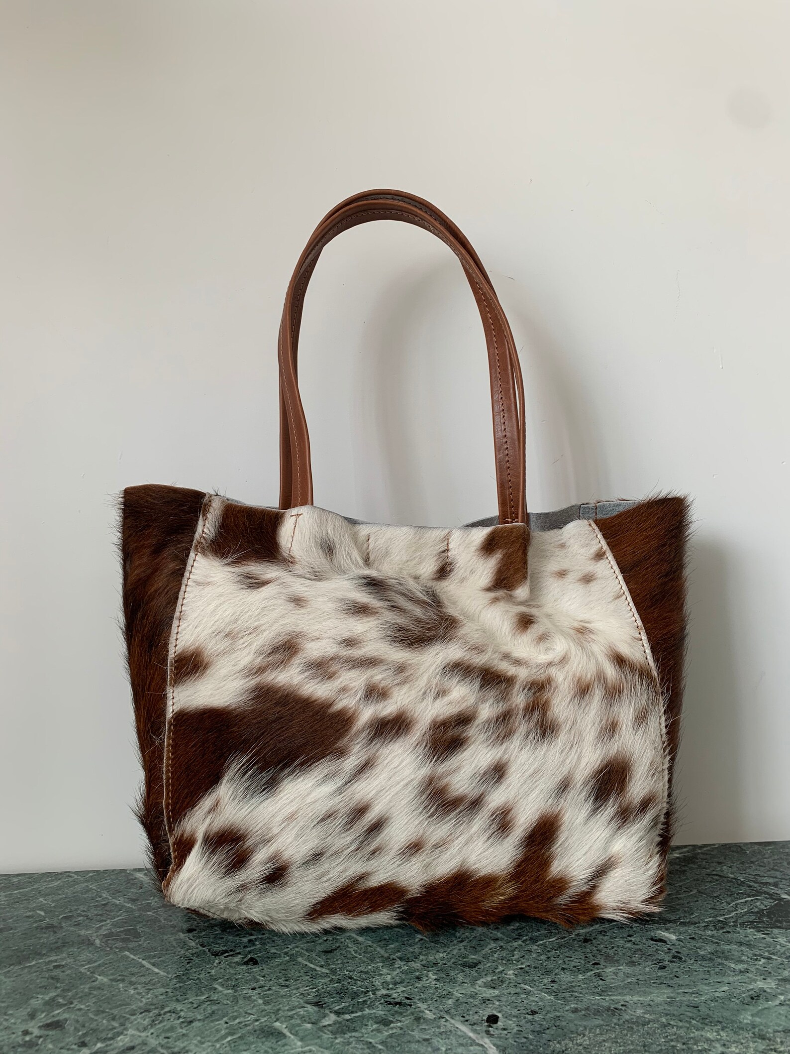 TENDYCOCO Cow Print Faux Fur Tote Bag – Soft Furry Shoulder Purse For Women