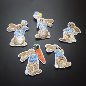 Konijnenpatch, geborduurd konijntje, paashaaspatch