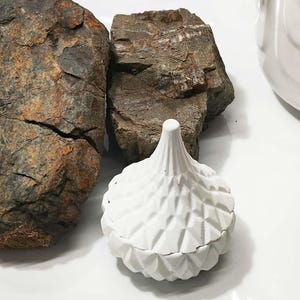 Hand-Poured Scented Candle - Natural Aromatherapy Wax Candle for Relaxation, Home Decor, and Gifts