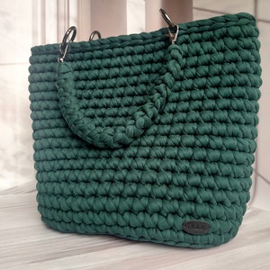 Tragetasche. Gehäkelte Tasche, Einkaufstasche für Frauen