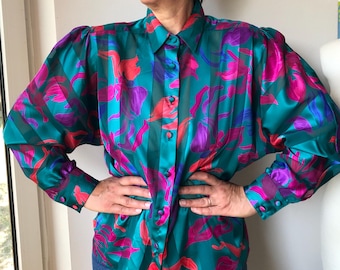 Vintage 80s bright print blouse. Batwing sleeve semi sheer stiped colourful blouse. M-L size